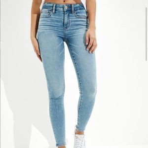 american eagle light wash skinny jeans size 4 SOLD